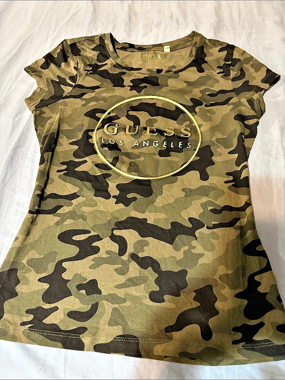 Guess Los Angeles logo tee Camo Logo Tee Size Small Like New